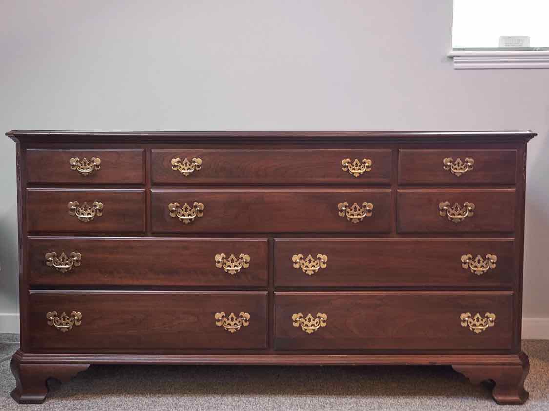 Ethan Allen Dark Stain Cherry 10 Drawer  Dresser