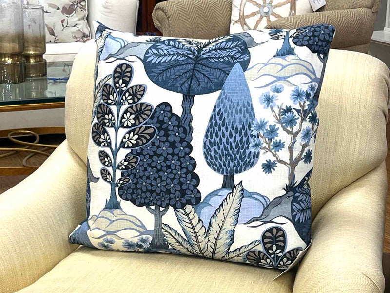 "Yaso Marvy Cascade" Accent Pillow