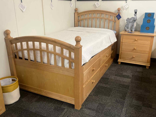 Stanley Young Twin Bed with Storage in Oak