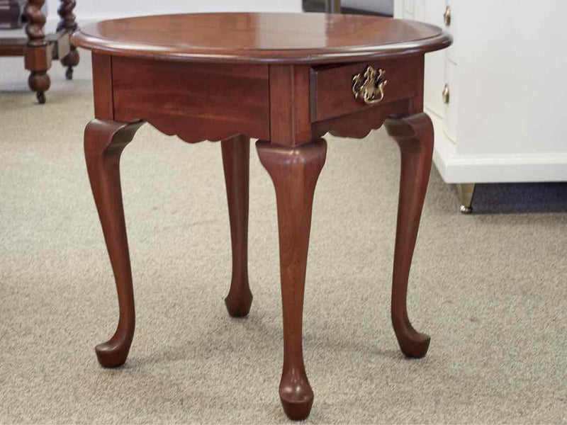 Pennsylvania House Queen Anne Cherry Oval Side Table