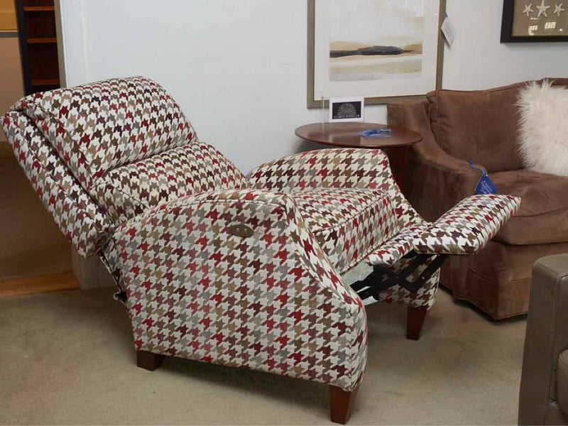 Lane Furniture 'Heritage Home' Electric Recliner In  Houndstooth Upholstery