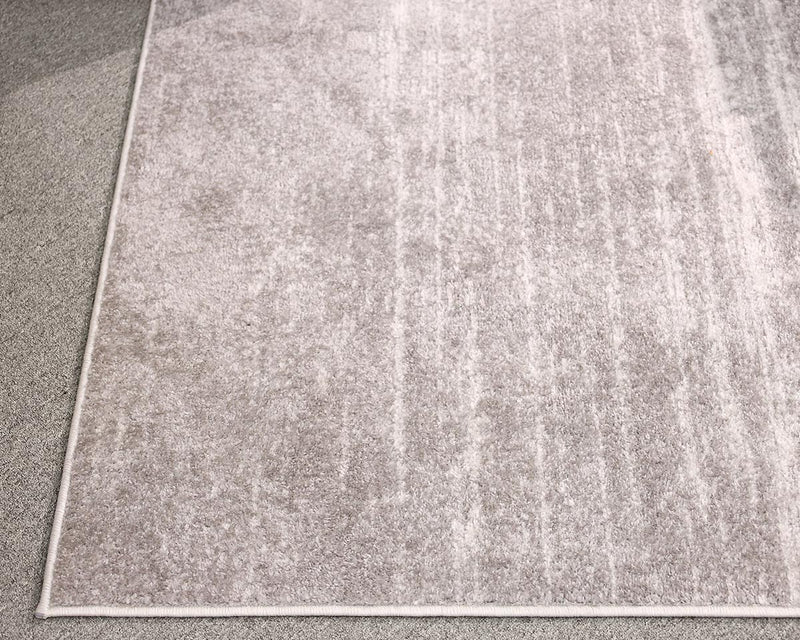 Grey & White 10 x 14 Area Rug