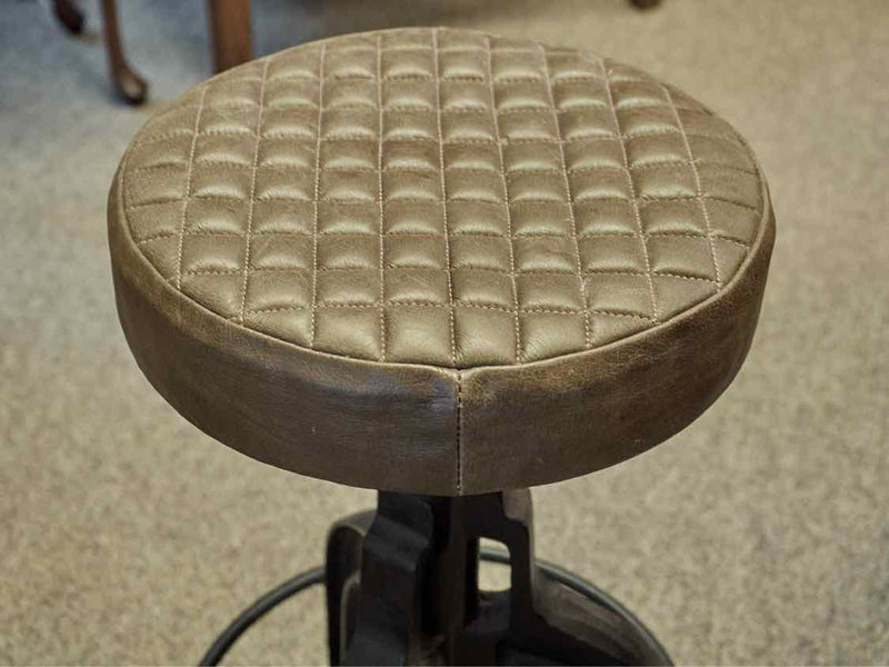 Rustic Whitewashed Bar with Leather Ribbed Front & Stools