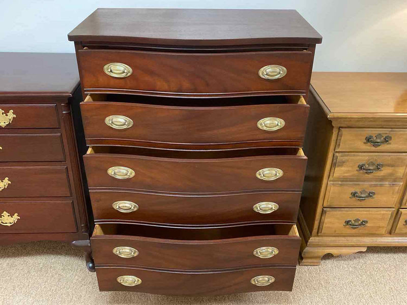 Dixie Mahogany 6 Drawer Chest with Hepplewhite Handles