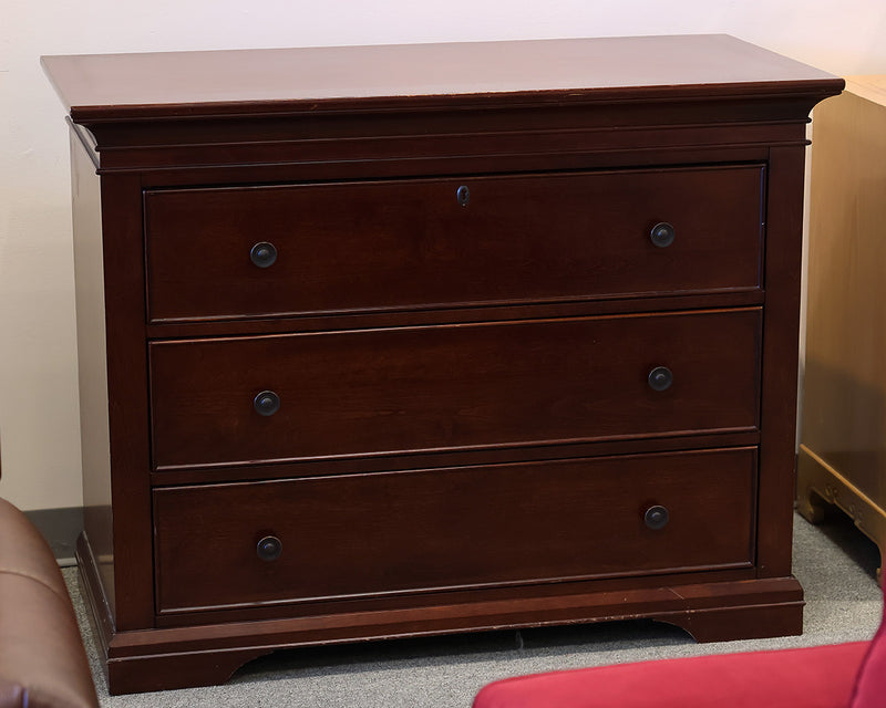 Pottery Barn Kids Larkin Dresser in Mahogany Finish