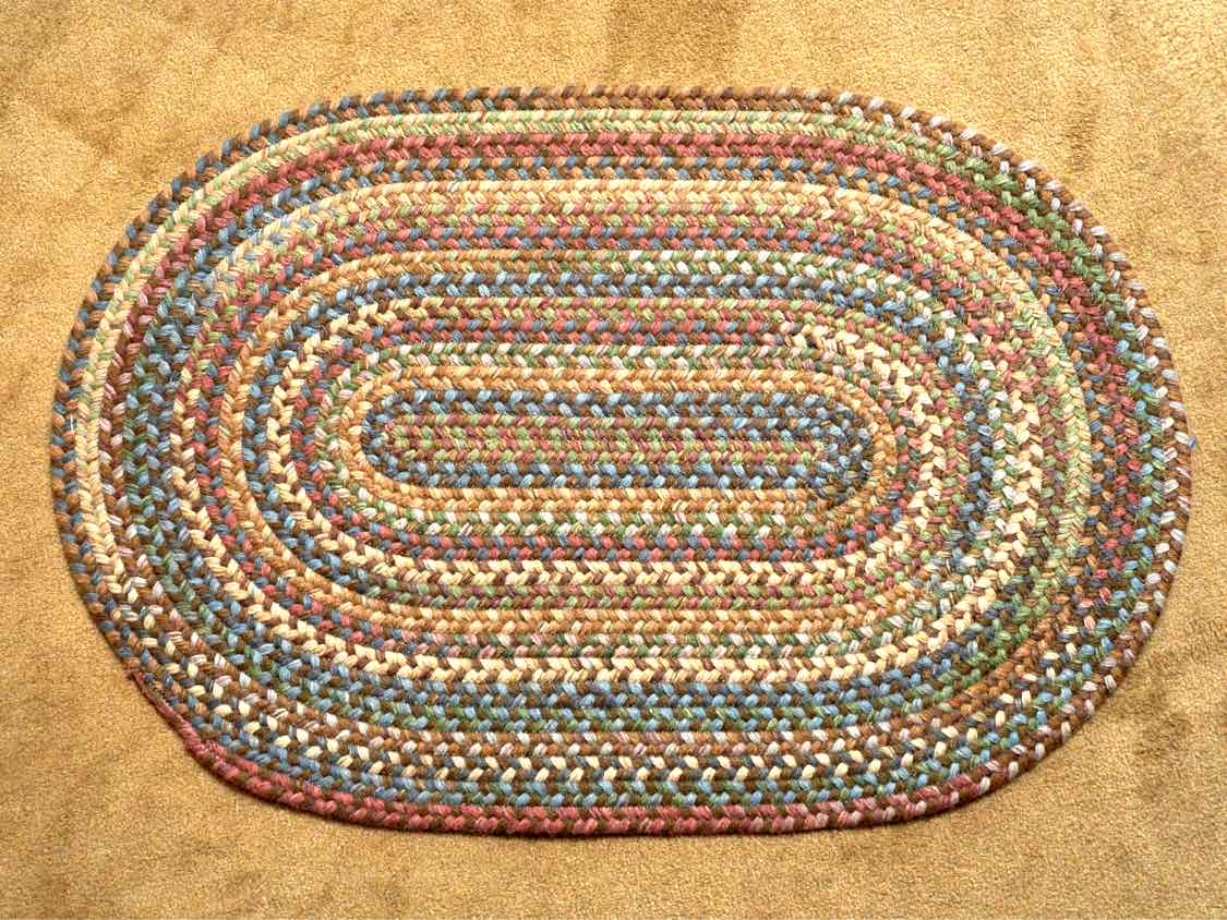 Oak Harbour Oval 'Dusk' Multi Color Braided Area Rug