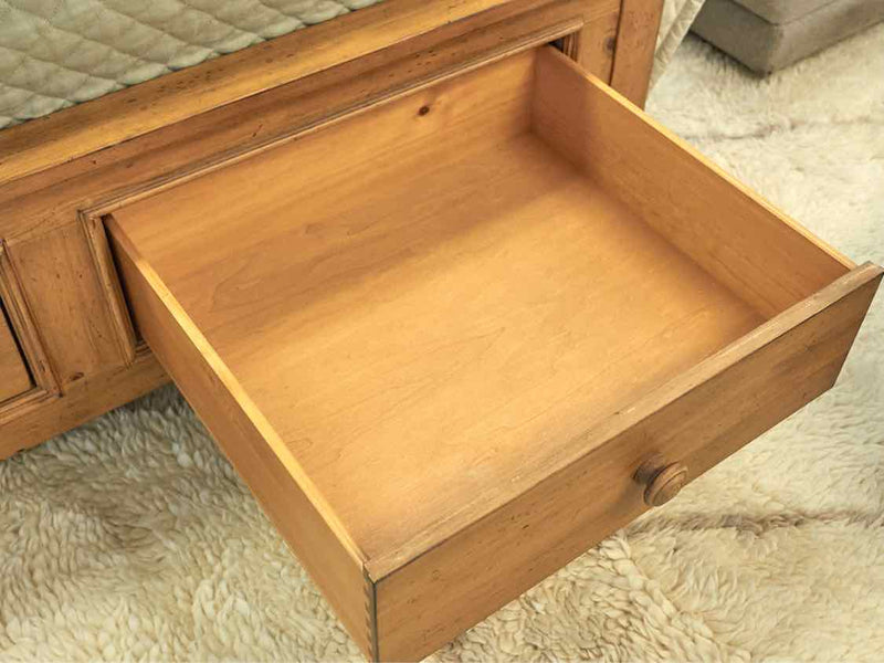 Kincaid Pine Queen Storage Bed