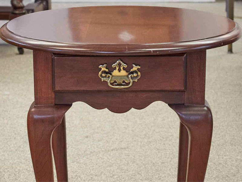 Pennsylvania House Queen Anne Cherry Oval Side Table