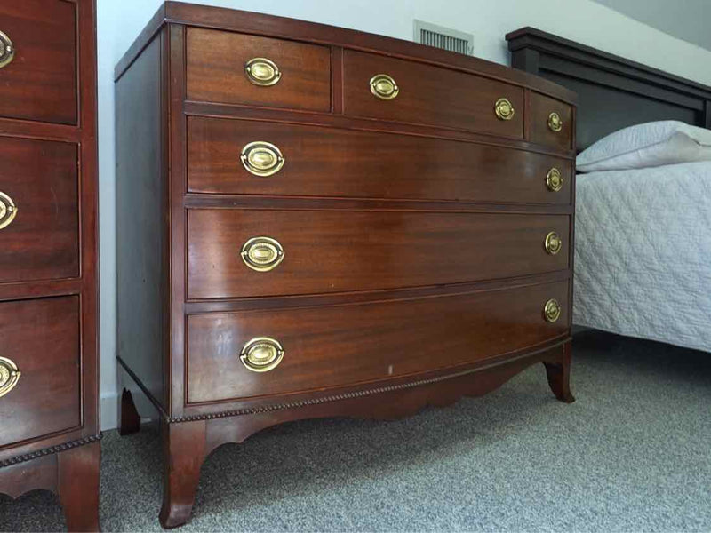 Mahogany Bowfront Dresser W/ Beaded Trim