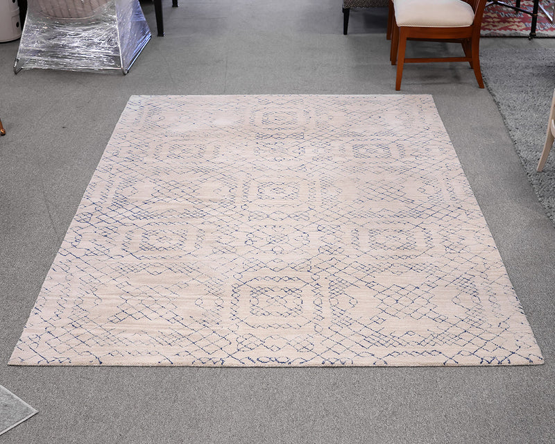 Crate & Barrel 6' x 9' Off White/Blue Diamond Design Wool Area Rug