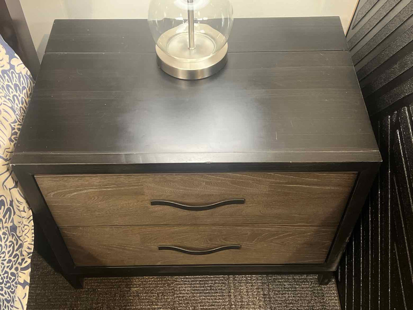 Universal Furniture 'Spencer' Nightstand