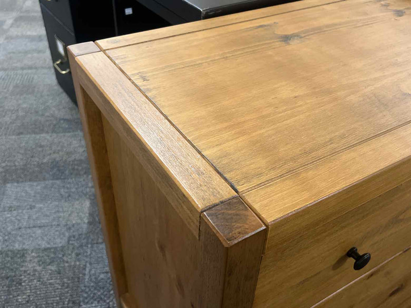 Oak 3 Drawer Nightstand