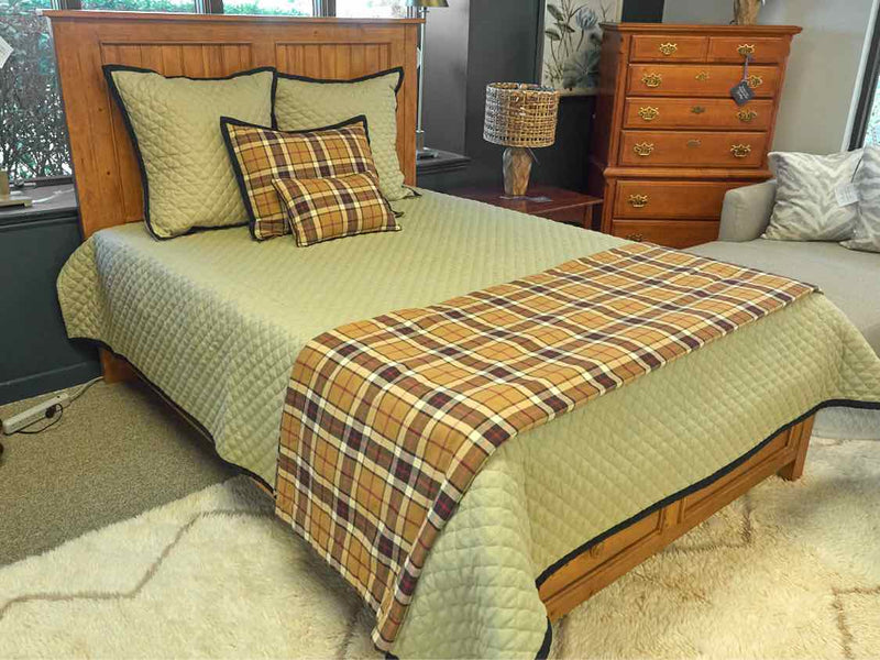 Kincaid Pine Queen Storage Bed