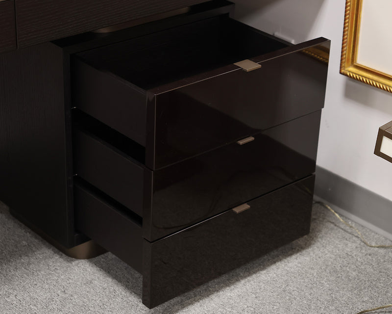 Contemporary Black and Grey Desk