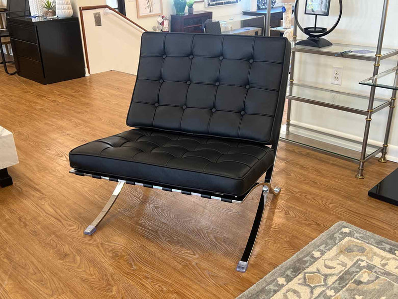 Black Tufted Leather Barcelona Style Chair