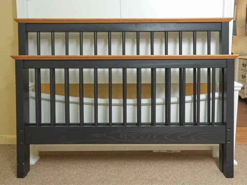 Vermont Tubbs Maple & Black Finish Full Bed Includes Siderails & Slatroll