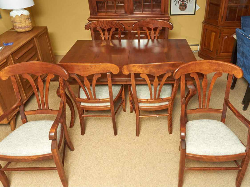 Nichols & Stone Cherry Table 2 Leaves/Pads & 6 Chairs