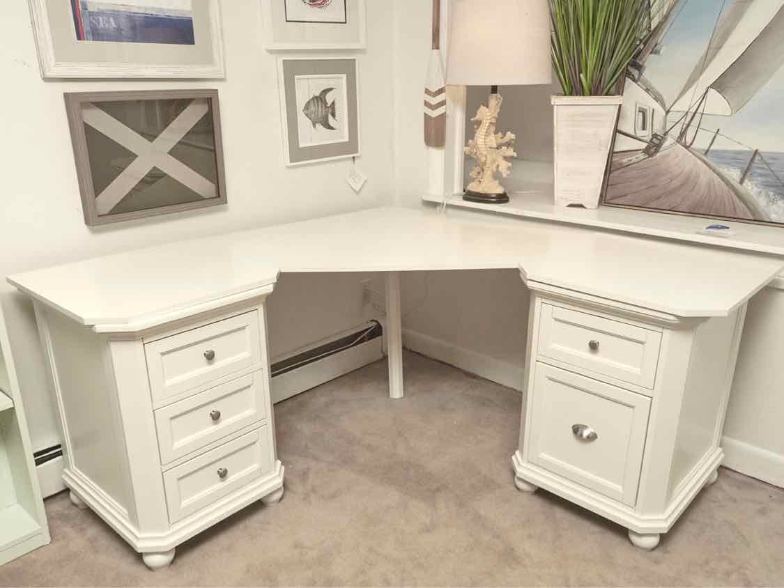 Off White 4 Drawer 1 File Drawer Chrome Knobs Corner Desk