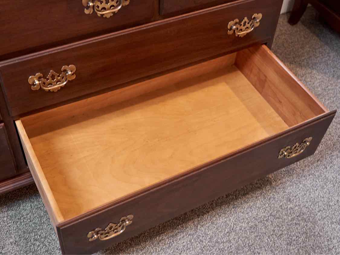 Ethan Allen Dark Stain Cherry 10 Drawer  Dresser