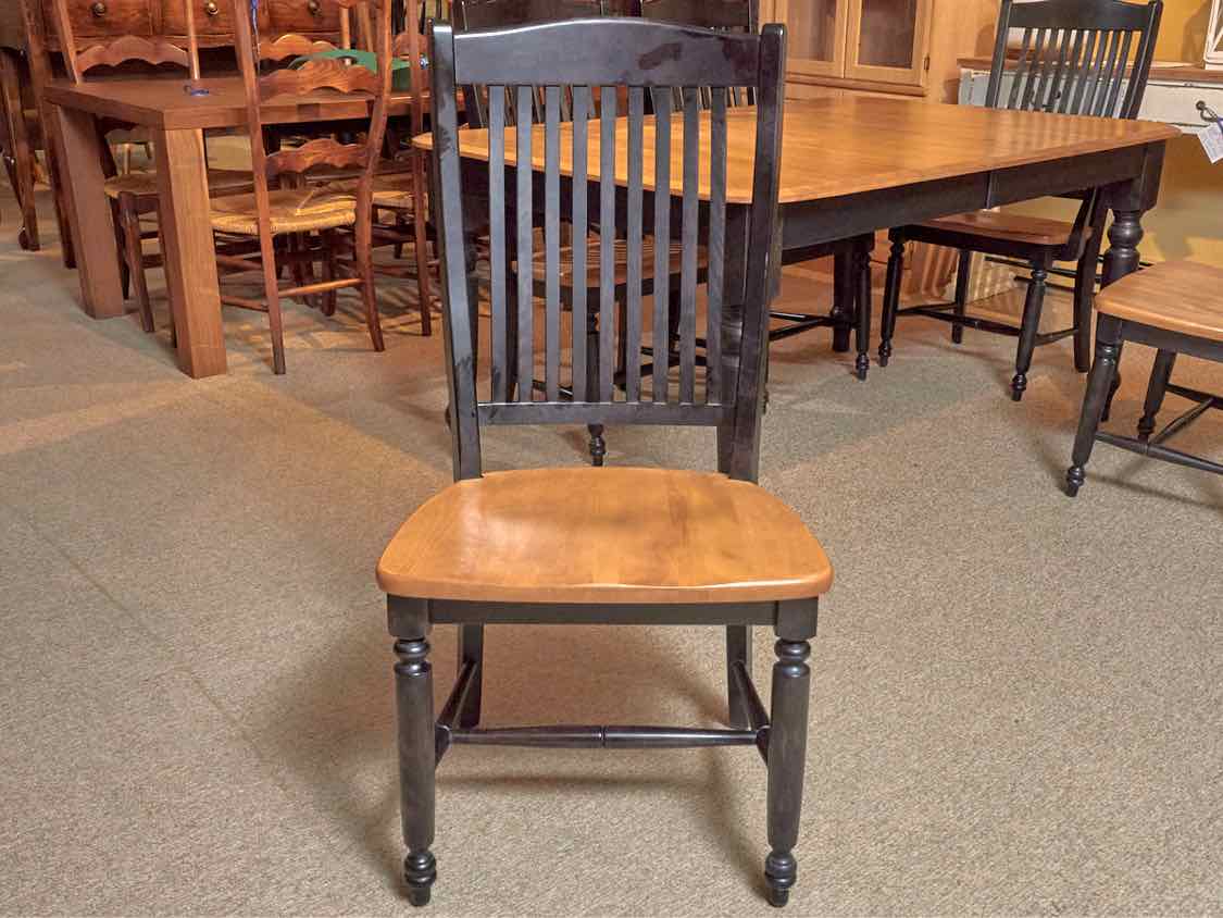 Made In Canada Maple Top Black Finish Turned Legs 1 Leaf 6 Chair Dining Set