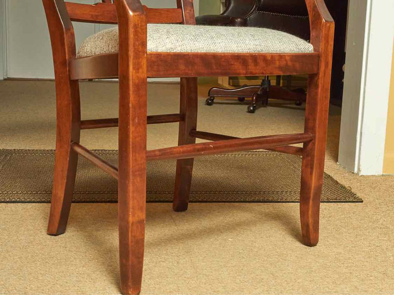 Nichols & Stone Cherry Table 2 Leaves/Pads & 6 Chairs