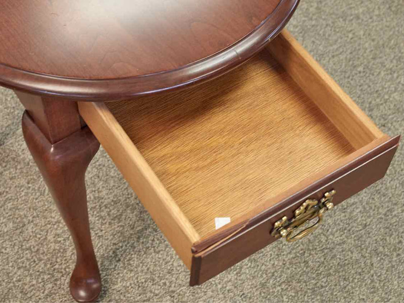 Pennsylvania House Queen Anne Cherry Oval Side Table