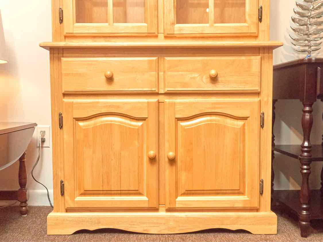 Maple 2 Glass Door 3 Glass Shelf Lower 2 Drawer 2 Door Hutch