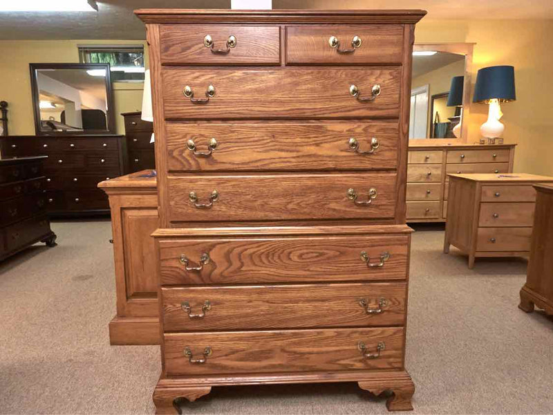 Cochrane Oak  5 Over 3 Drawer Tall Chest