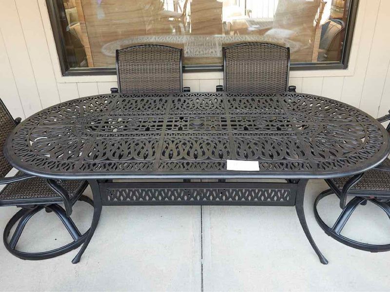 Outdoor Dining Table & Set of Six Chairs
