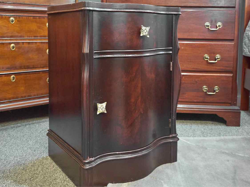 Pair of Regency Style Mahogany Nightstands