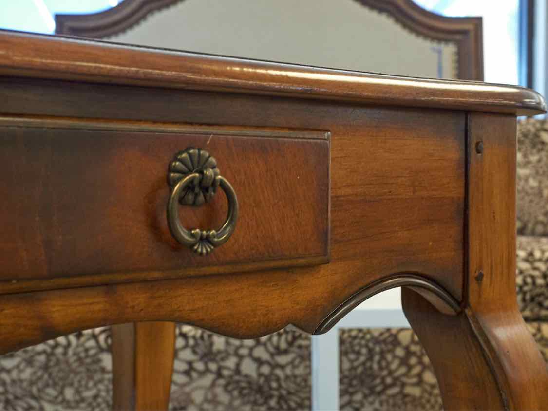 Drexel  Cherry Desk with Cabriole Legs with 1 Drop Down Drawer & Backsplash