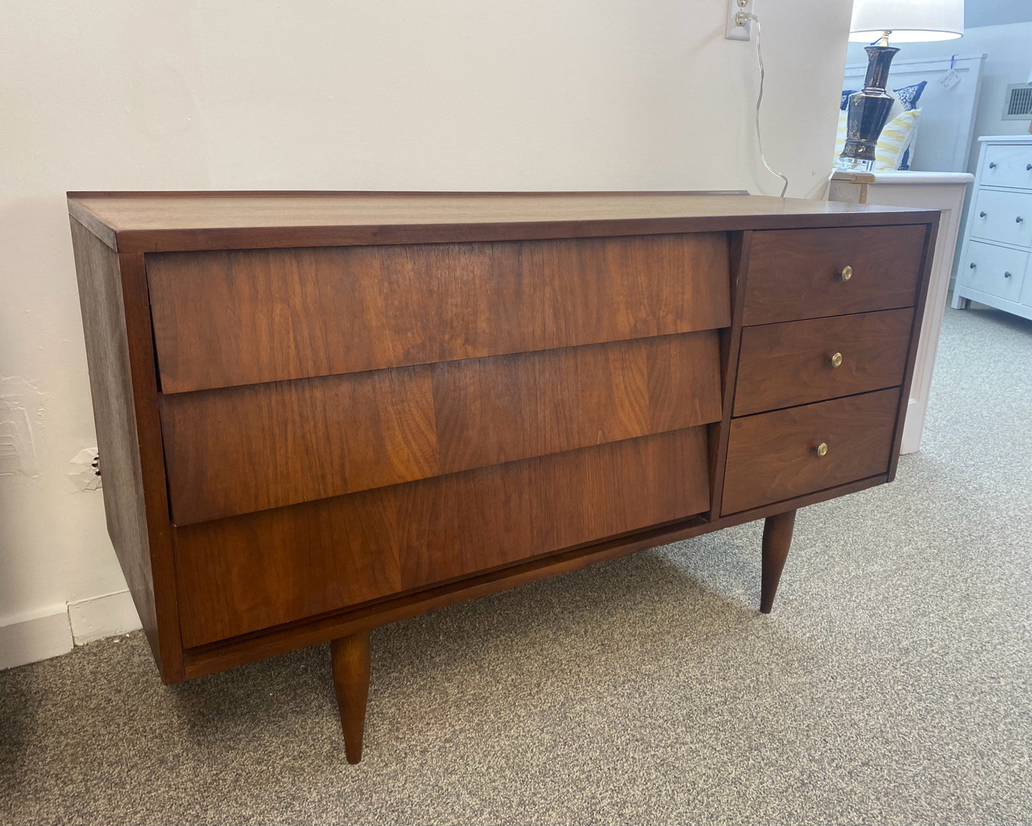 Harmony House Mid Century Modern Walnut 6 Drawer Dresser