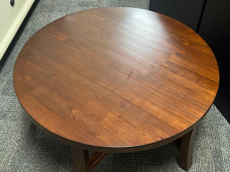 Round Cocktail Table