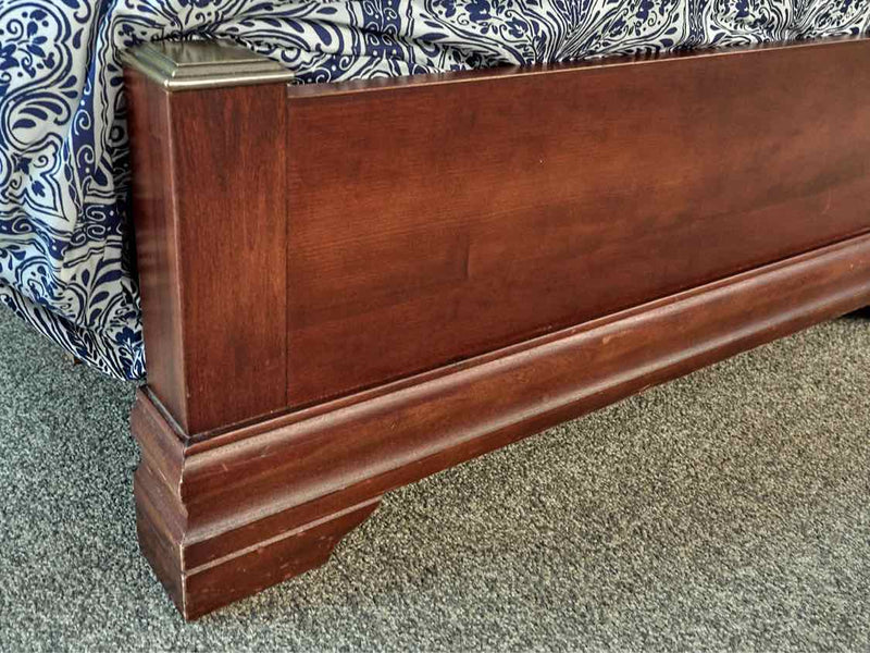 Vaughan Bassett Cherry Twin Sleigh Bed