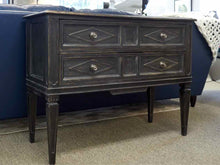 Bassett Woodbridge Hall 2 Drawer Accent Chest