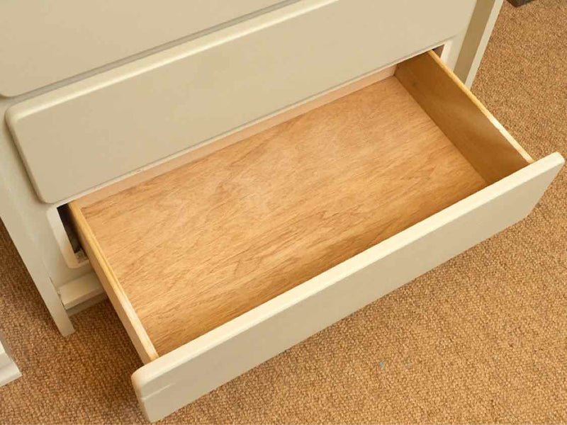 Child Craft 'Oyster Pearl' Finish 5 Drawer  Chest