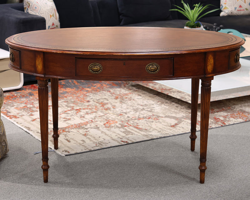 Sheraton Mahogany Desk on Wheels w/Leather Top Inlay. 3 Drawers