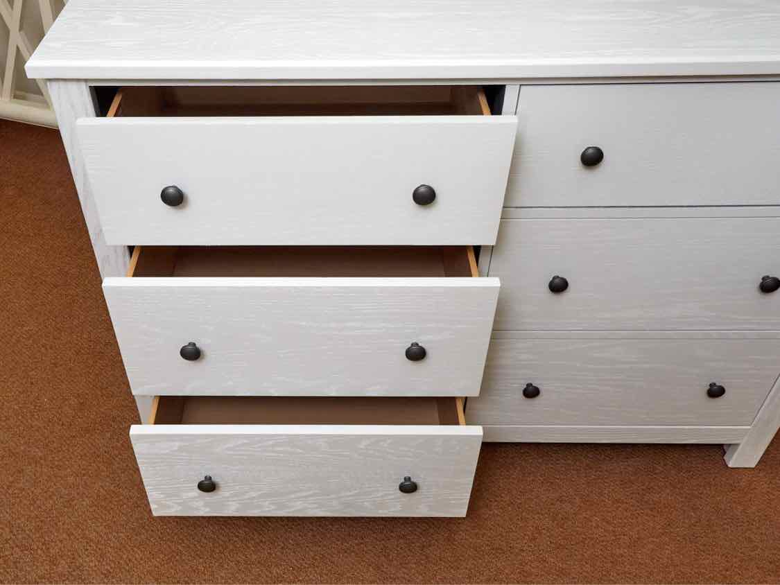 Vaughan Bassett White Finish Fundamentals 6 Drawer Dresser