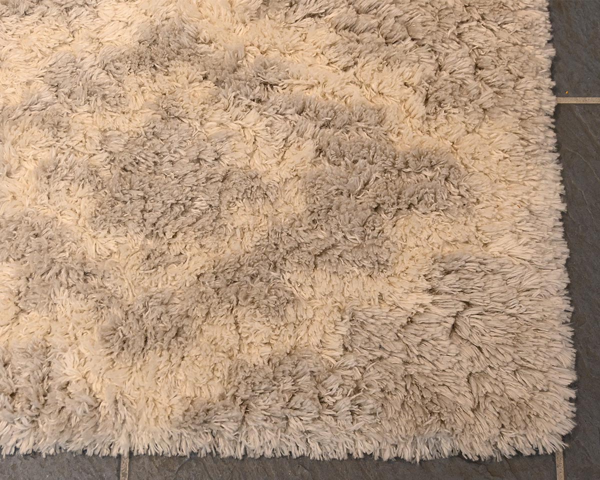 Mercer  Style NO18 Cream  & Gray Area Rug